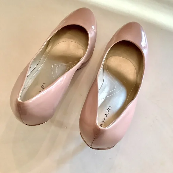 Tahari Patent Leather Blush Pink Wilma Heels Size 8 - Picture 4 of 9